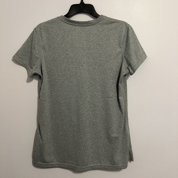 Nike Large Dri-Fit T-Shirt - Picture 2 of 2